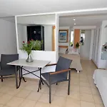 Lou Trelus Hotel